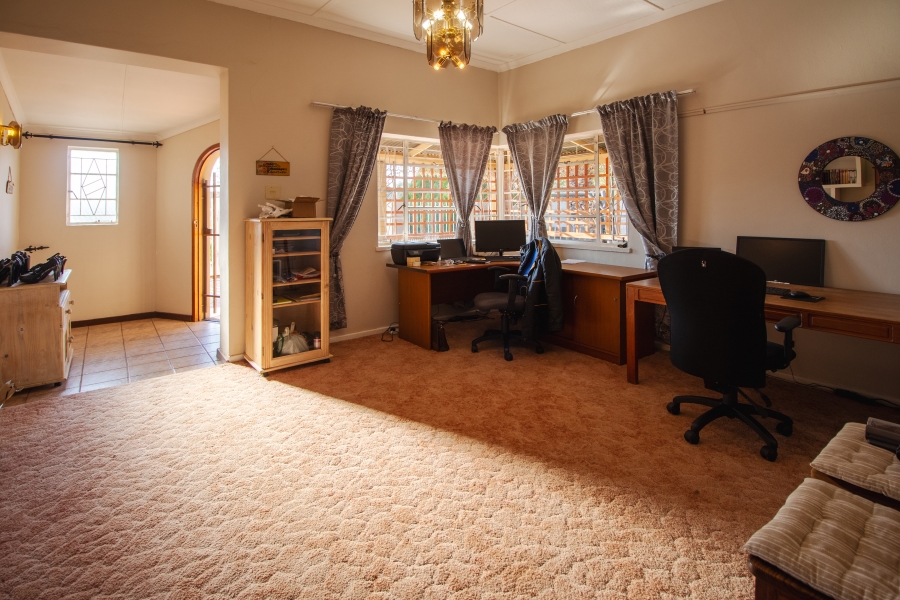 5 Bedroom Property for Sale in Middelpos Northern Cape